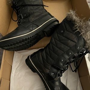 Sorel Tofino II high boots